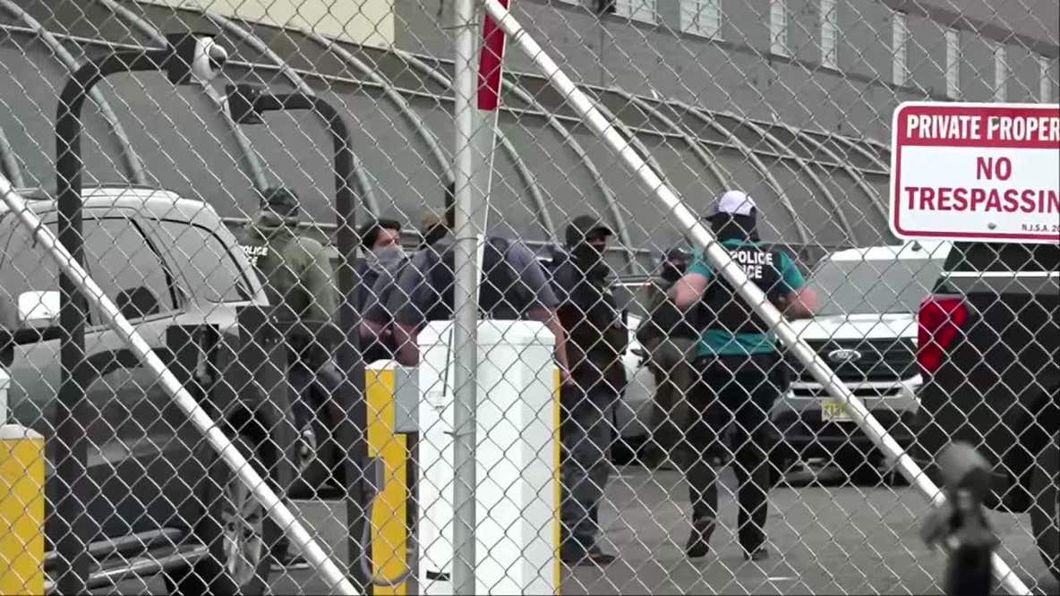 Newark mayor arrested at ICE facility